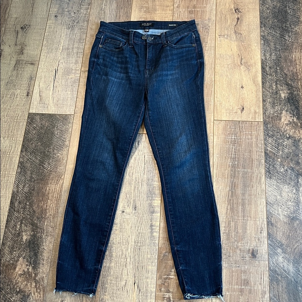 Judy Blue Skinny Fit Jeans with Raw Hem Size 7/28 Style JB82628DK-CO